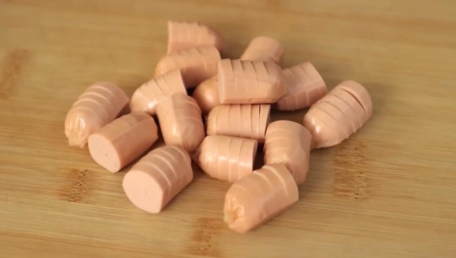 Resep Sosis Oseng Bawang Merah (YouTube)